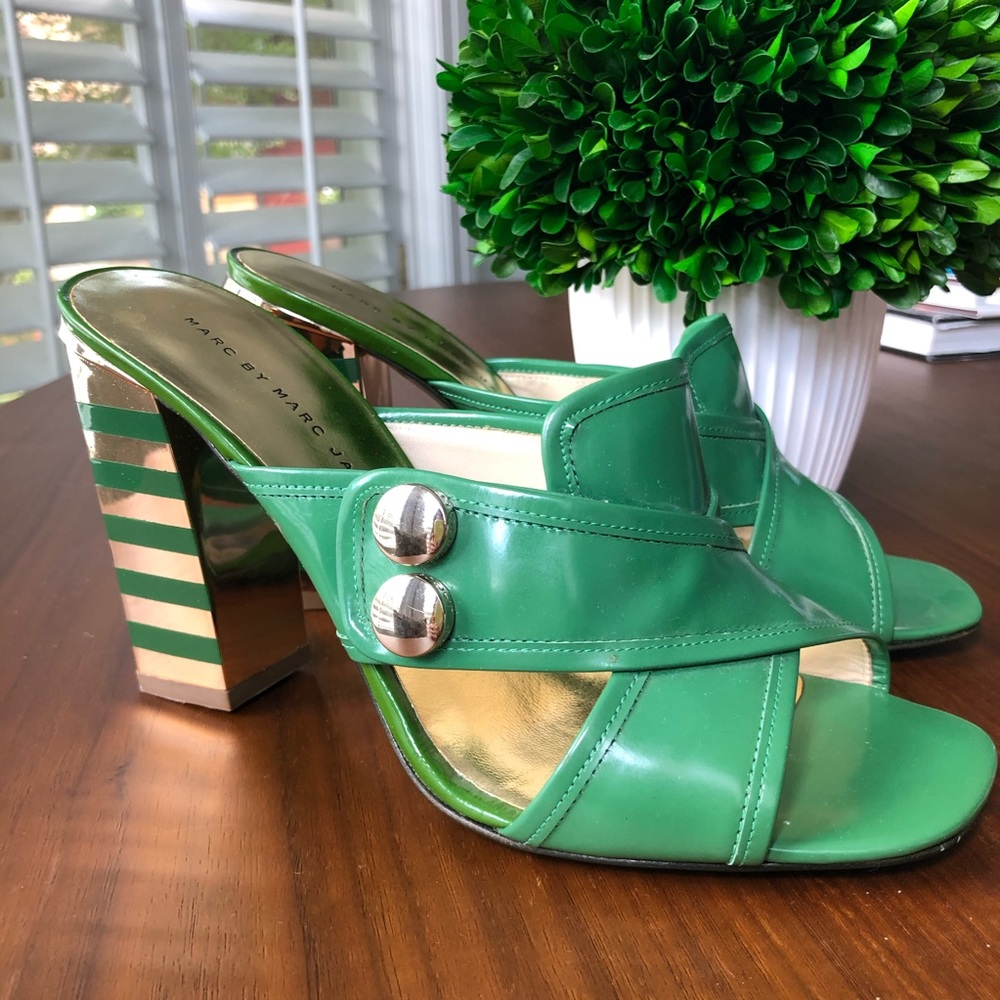 🎉 Marc by Marc Jacobs 🎉 Green and Gold Heels